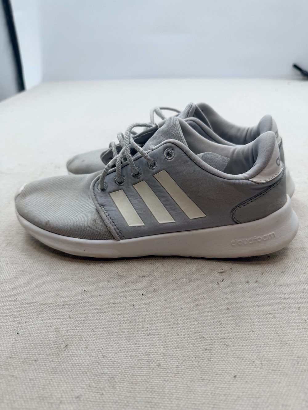 Adidas Cloudfoam Light Gray Lace-Up Sneakers